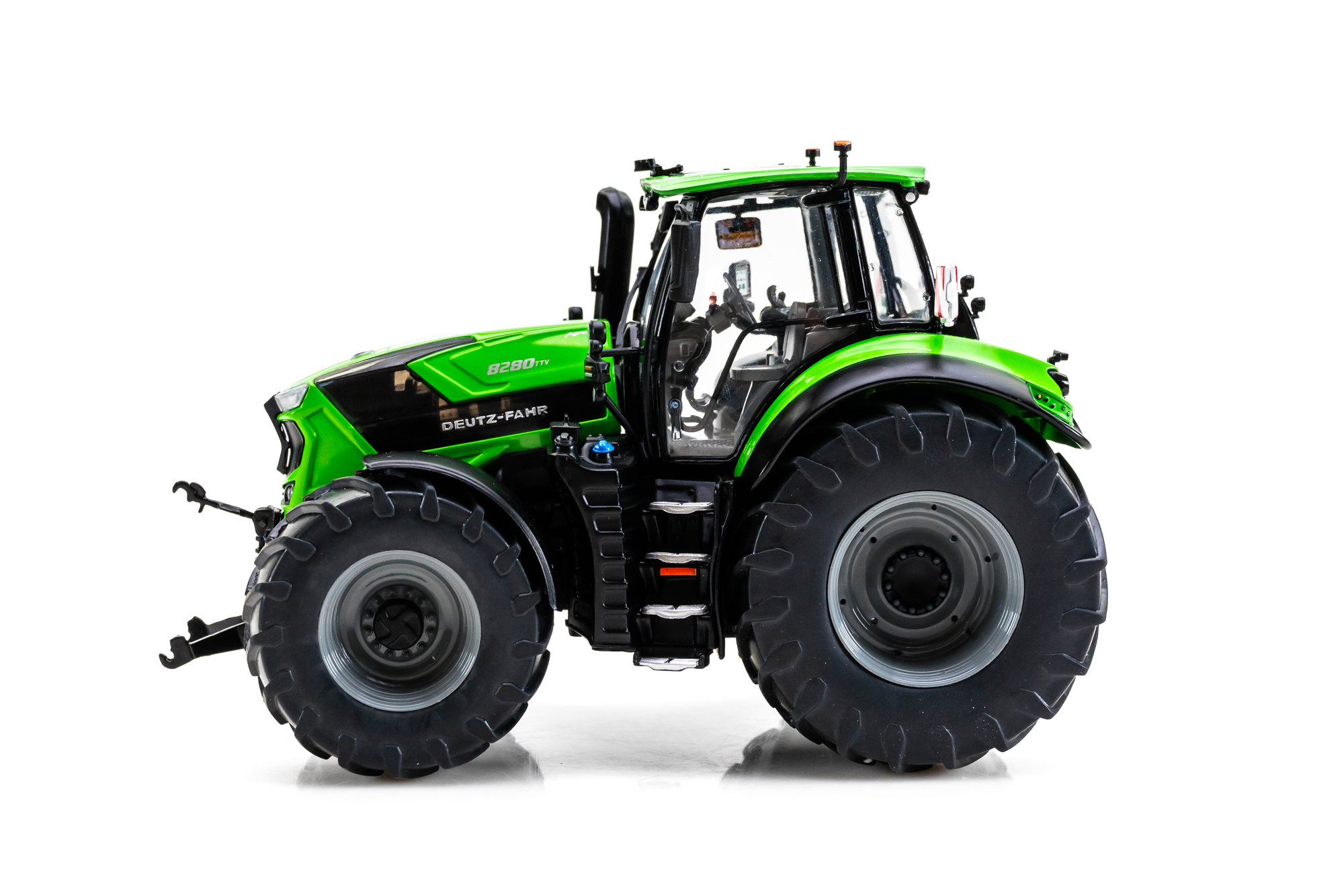 Tracteur Deutz-Fahr 8280 TTV à l'échelle 1:32 Universal