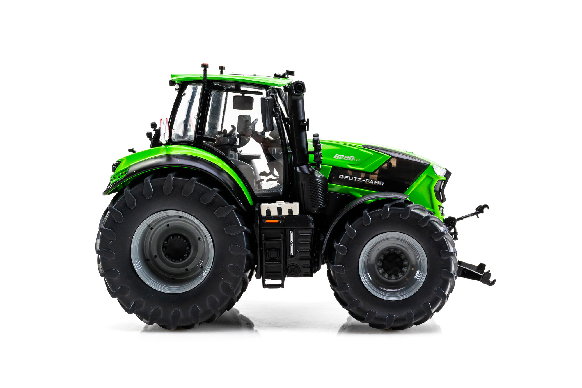 Schuco - Deutz 8280 TTV - 1 32