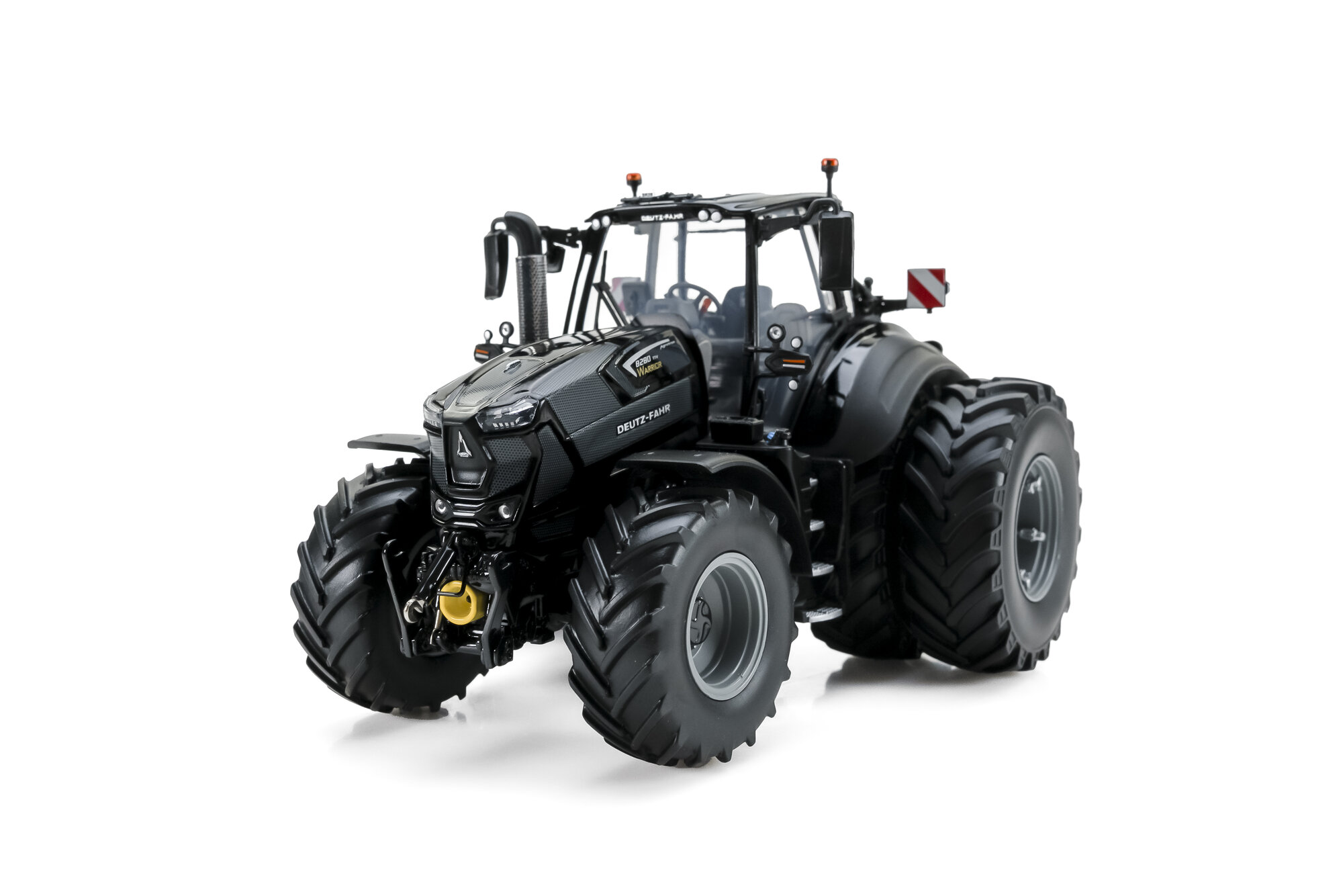 Deutz-Fahr 8280 TTV Warrior - gloss black | Modelsnavigator.com