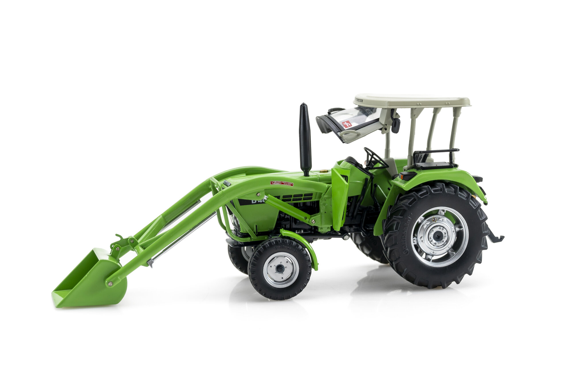 DEUTZ D60 05-4WD キャビン付 1/32 1/32 Deutz D60 05 4WD - Farm Equipment-Deutz-Fahr : Model