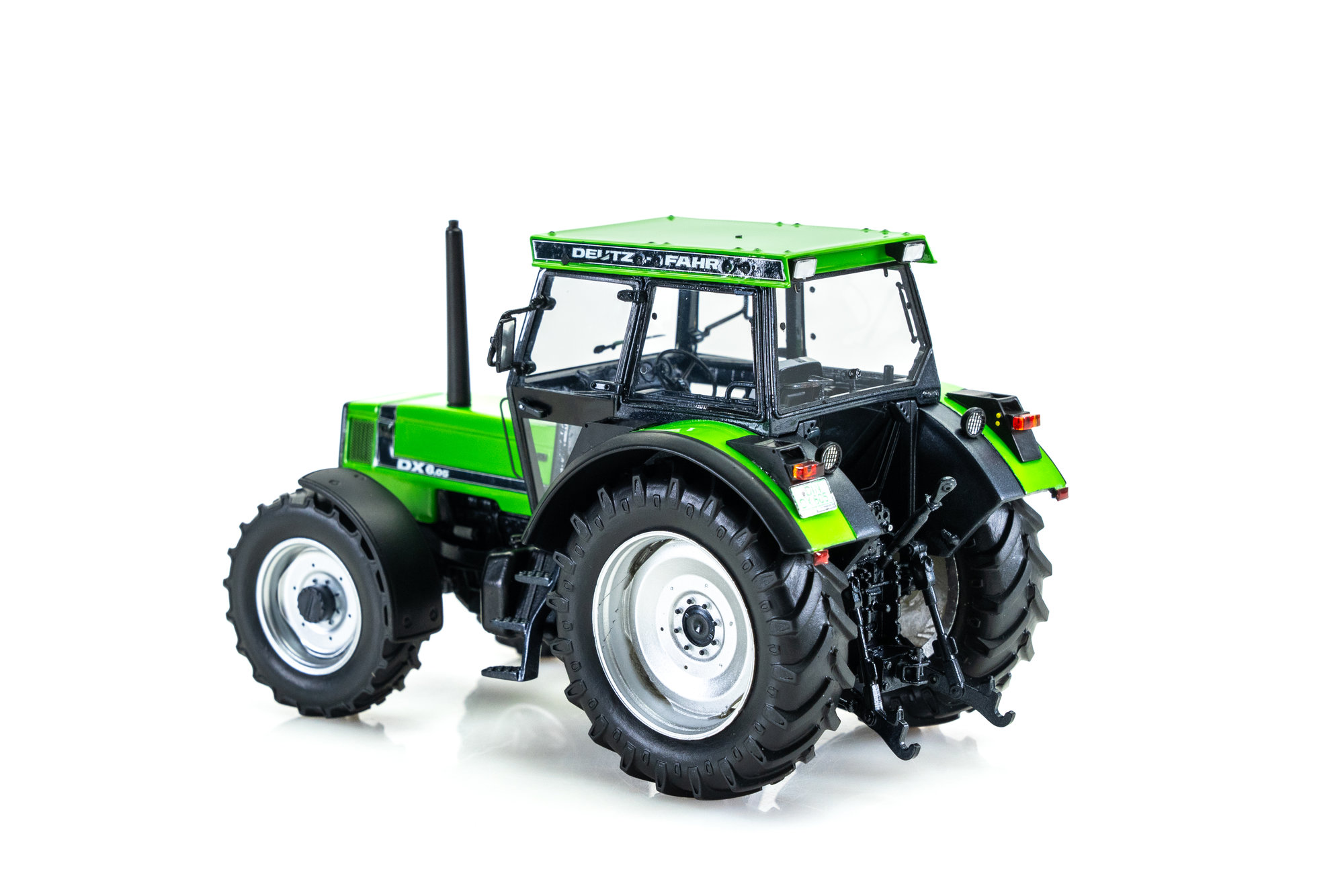 DEUTZ D60 05-4WD キャビン付 1/32 1/32 Deutz D60 05 4WD with Cab - Farm Equipment-Deutz-Fahr