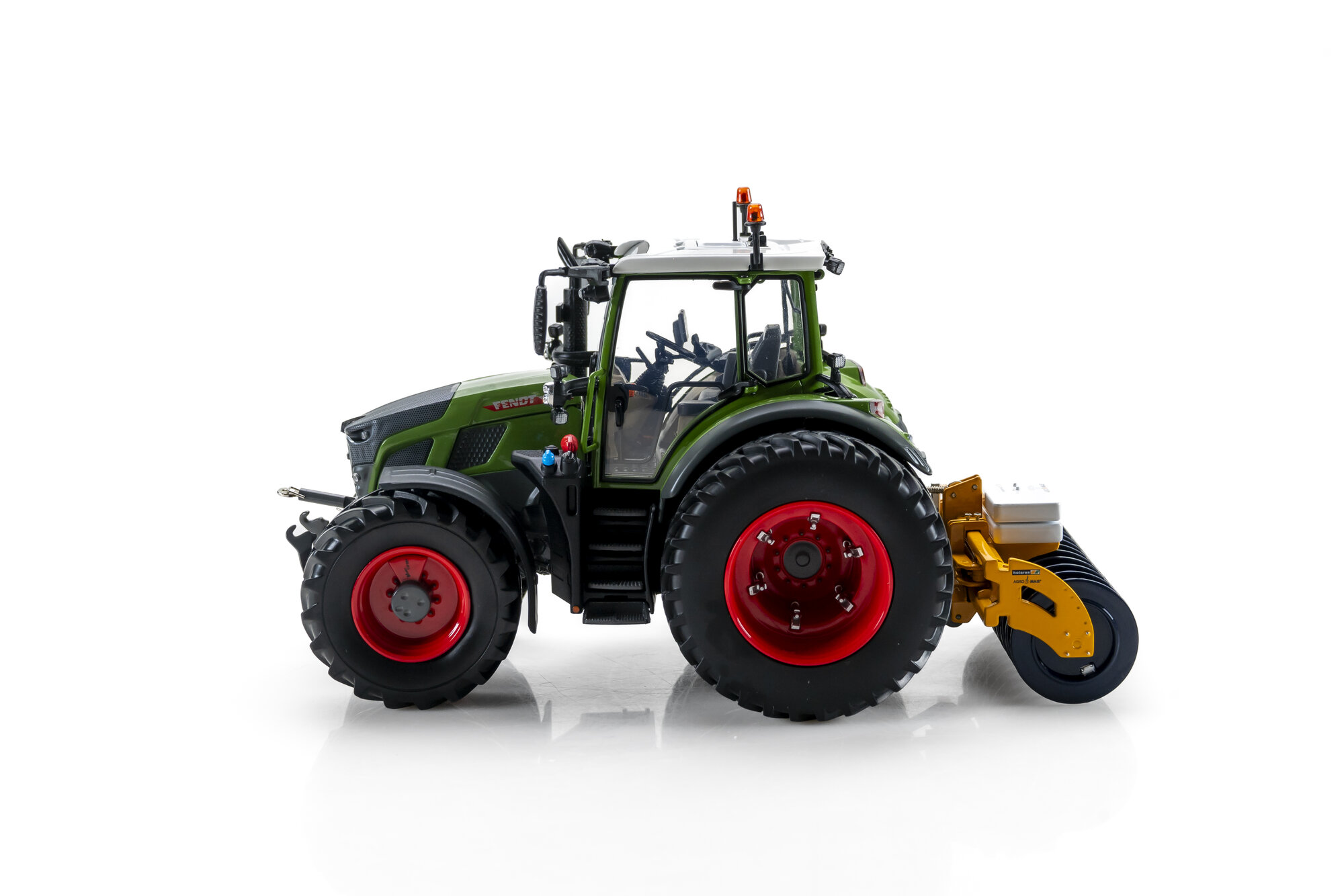 Tracteur Fendt 620 Vario Miniature Universal Hobbies – Échelle 1/32 – Neuf Sous Boîte