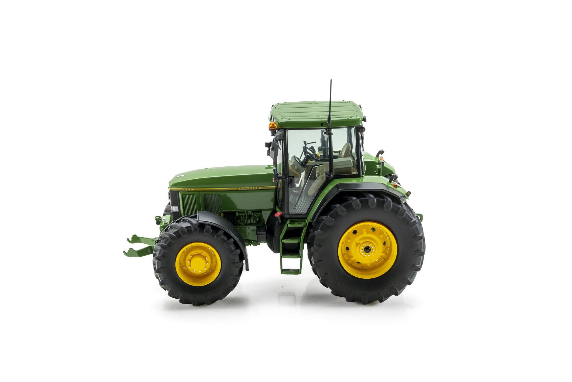 Tracteur Miniature SCHUCO John Deere 7700, échelle 1/32, Modèle SCH7887, Vert Métal/plastique