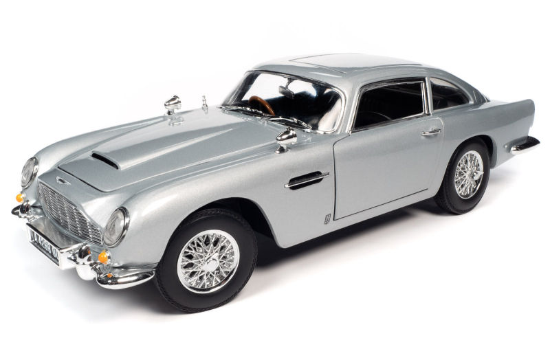 ASTON MARTIN DB5 007 1/18＋1:64 91NGraNVtGL._UF350,350_QL80_.jpg