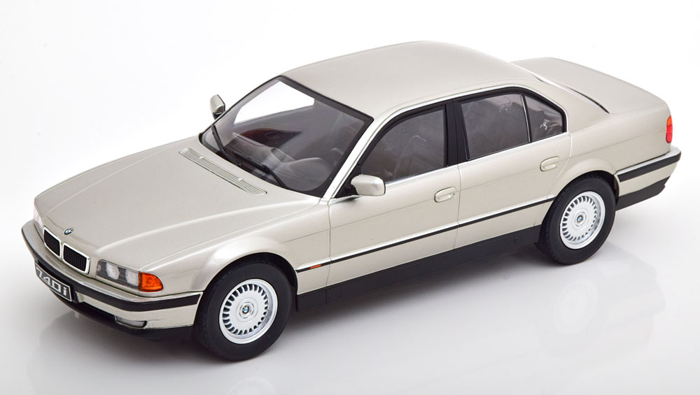 スケールモデル 新作 BMW - 7-SERIES 740i (E38) 1994 metallic silver 乗用車