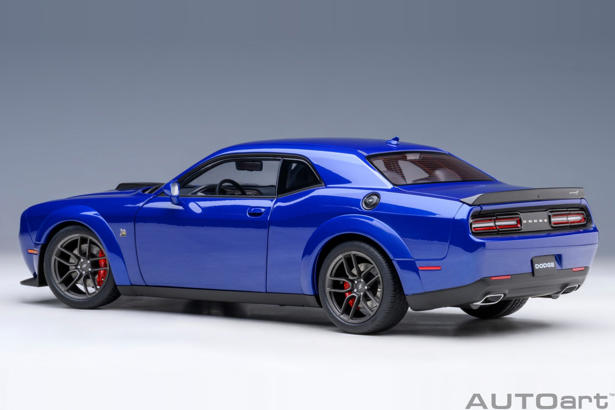ホットウィール DODGE CHALLENGER R/T SCAT PACK s-l400.jpg