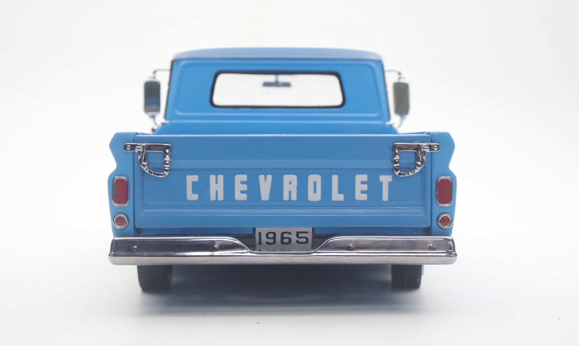1965 Chevy C-10 Stepside Pickup Truck 1382 1/18 scale Sun