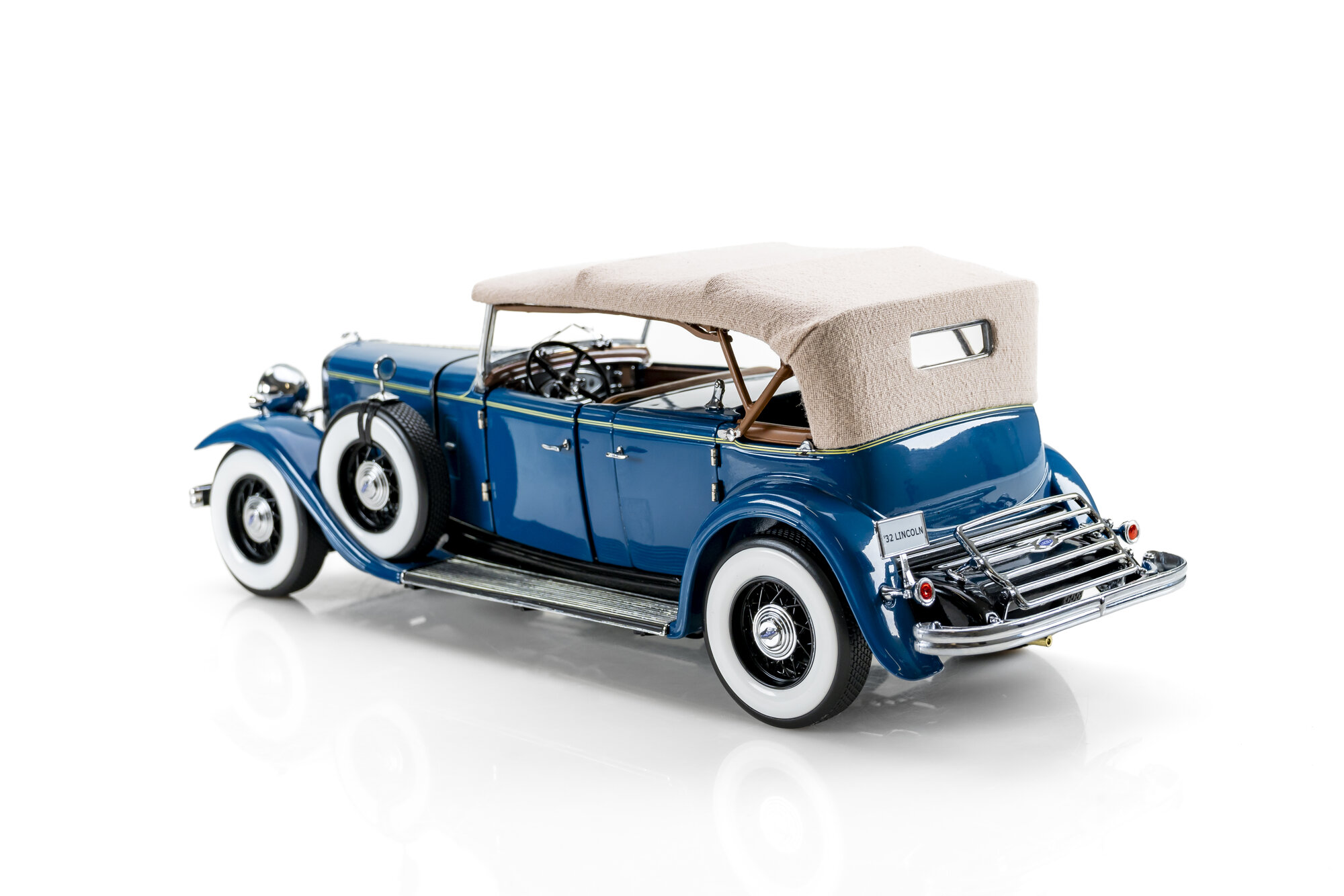 Ford Lincoln KB 1932 | Modelsnavigator.com