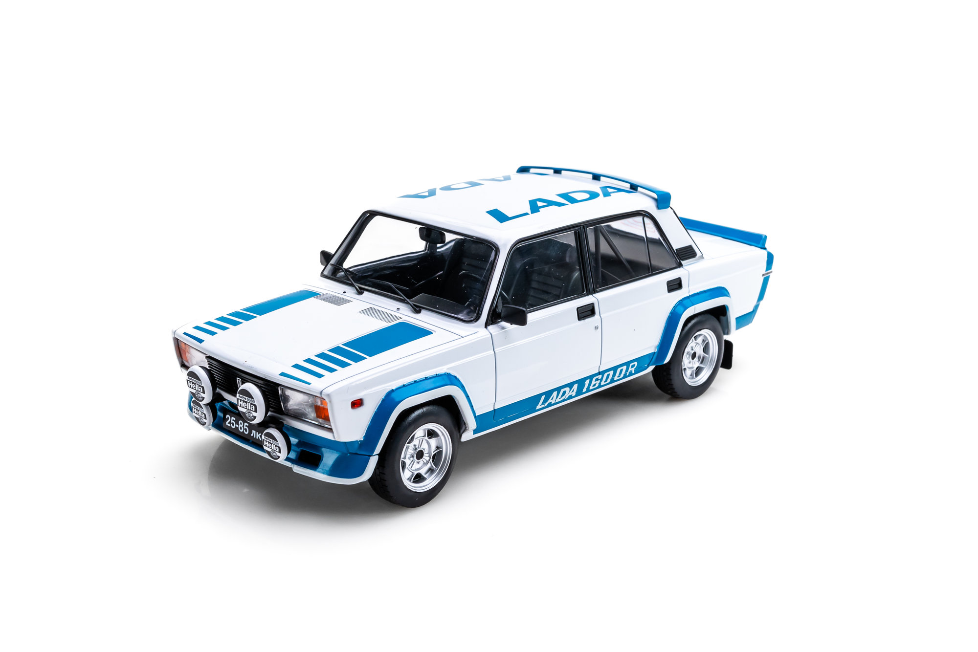 Compatible avec Lada VAZ 2105 VFTS Blanc/Bleu 1:18 IXO Models 18CMC144.22