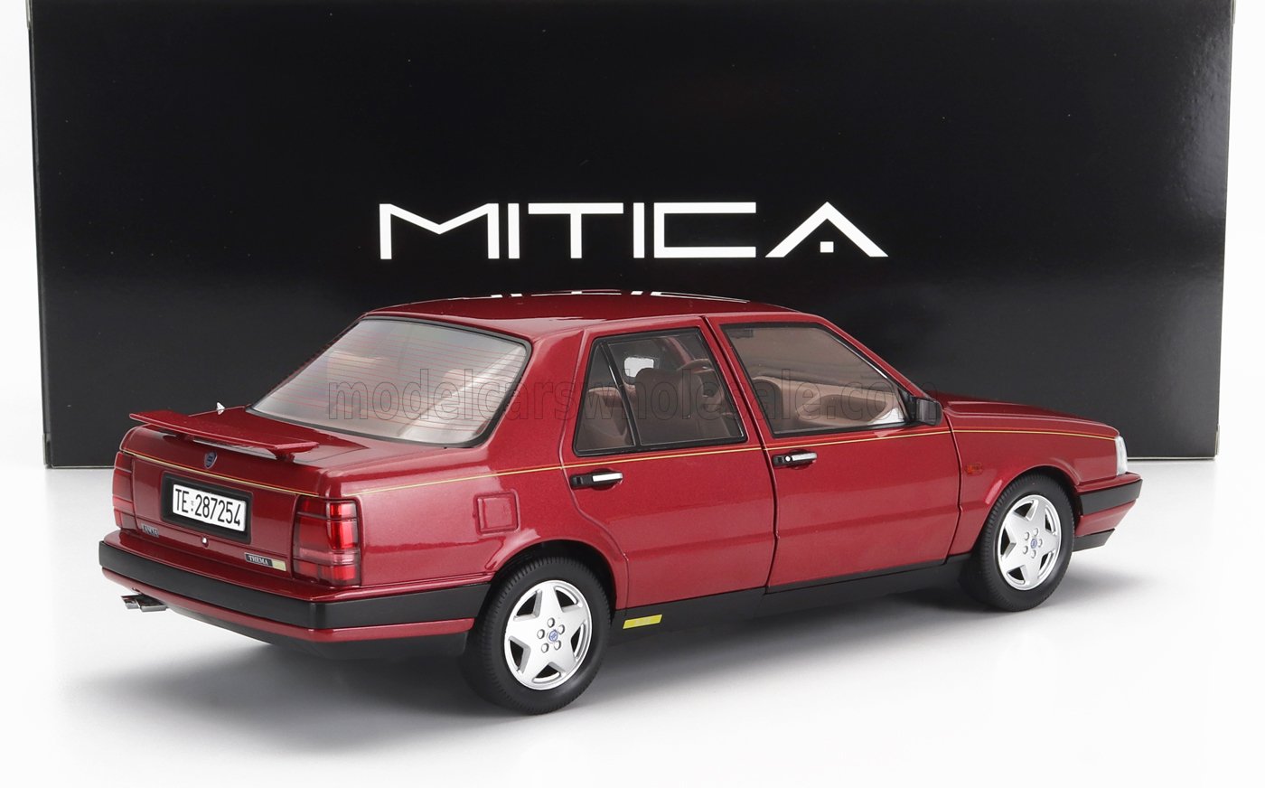 LANCIA - THEMA 8.32 FERRARI 1S 1986