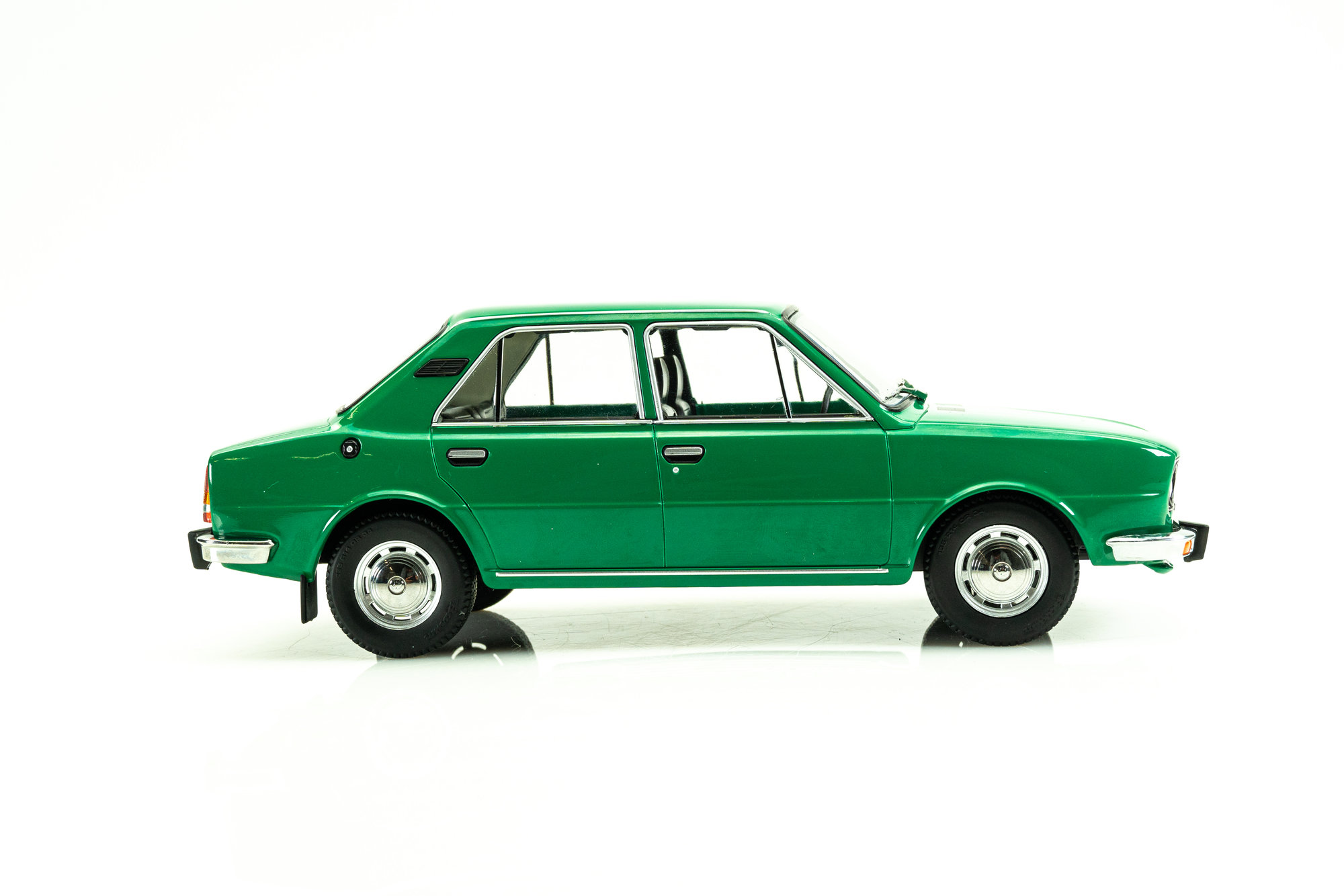 Škoda 120L ミニカー 10台セット 1/72 Škoda 120L ミニカー 10台セット 1/72 - メルカリ