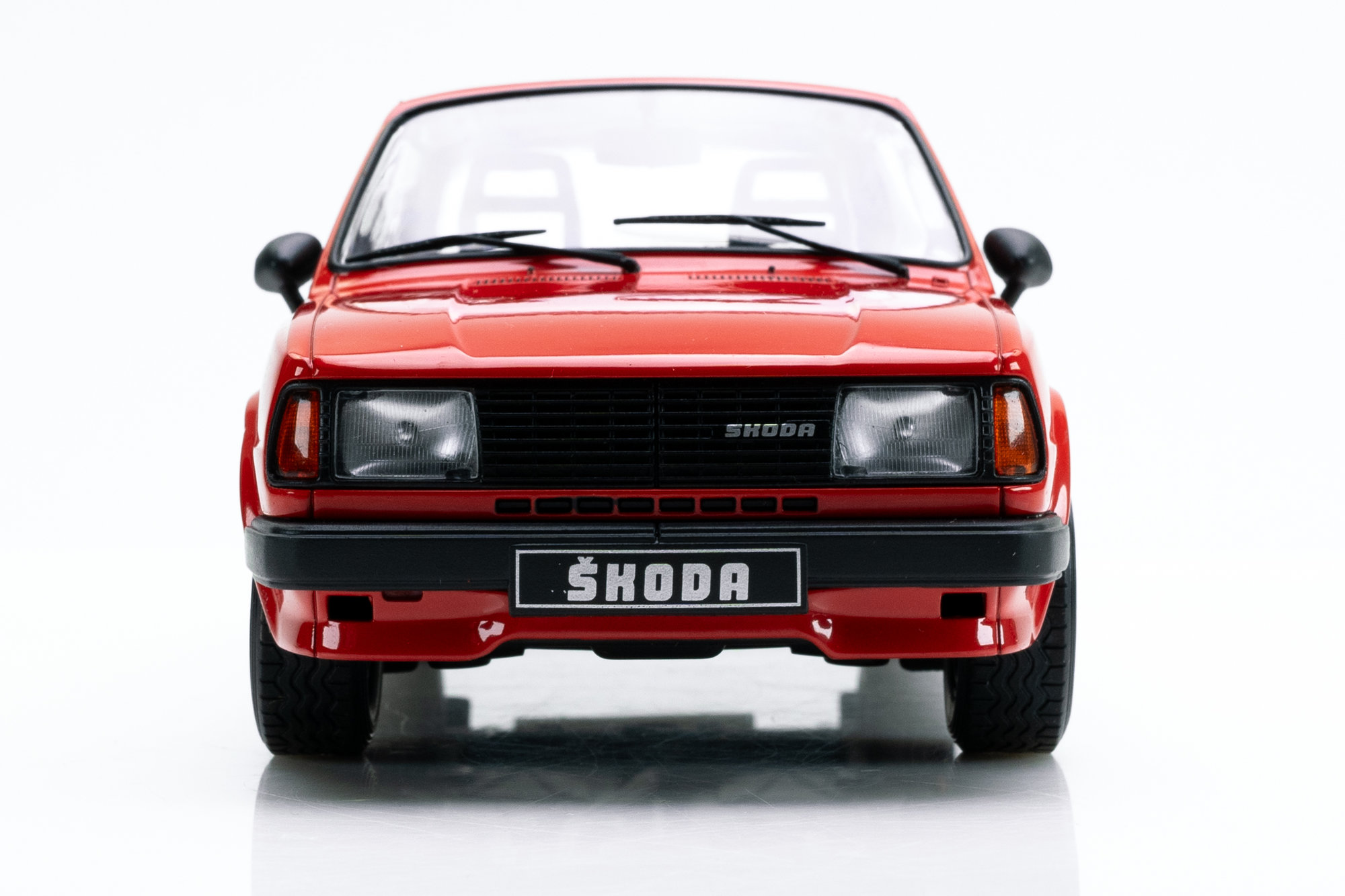 Skoda 130 LR, red, 1988 | Modelsnavigator.com