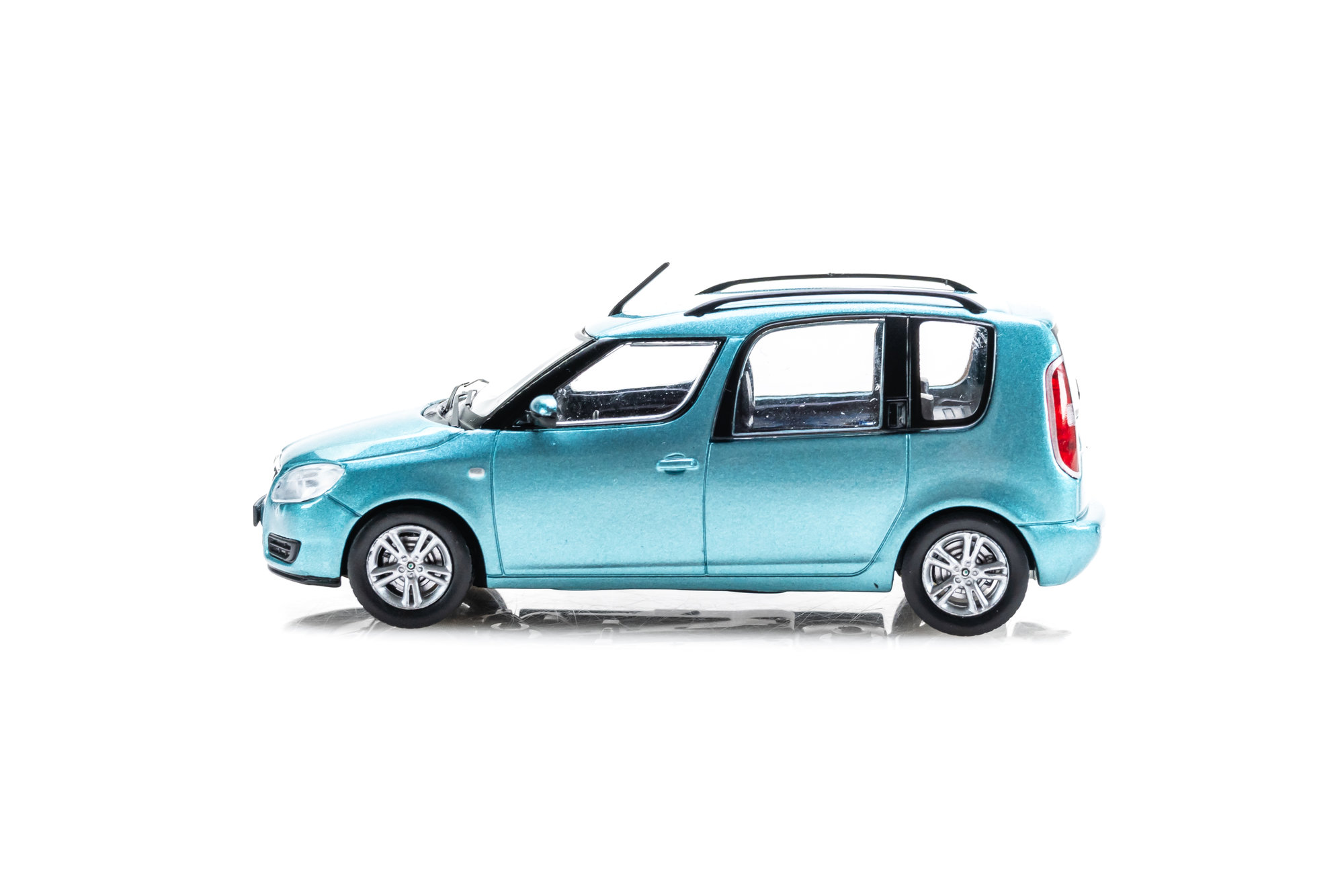 Škoda Roomster ミニカー 7台セット 1/72 SKO-ABX-Roomster-green | Abrex Skoda Roomster in Olive Green