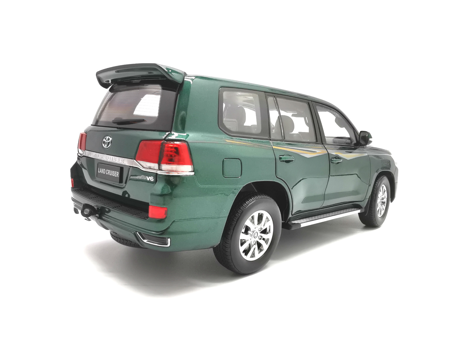 TOYOTA - LAND CRUISER 2020 - Green | Modelsnavigator.com