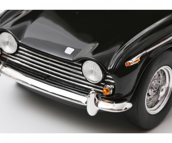 Triumph TR5 with open top, black | Modelsnavigator.com