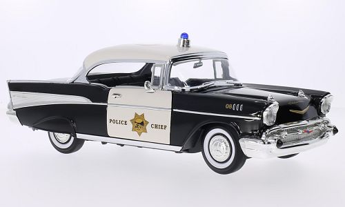 Chevrolet Bel Air,čierna-biela, California Highway Patrol