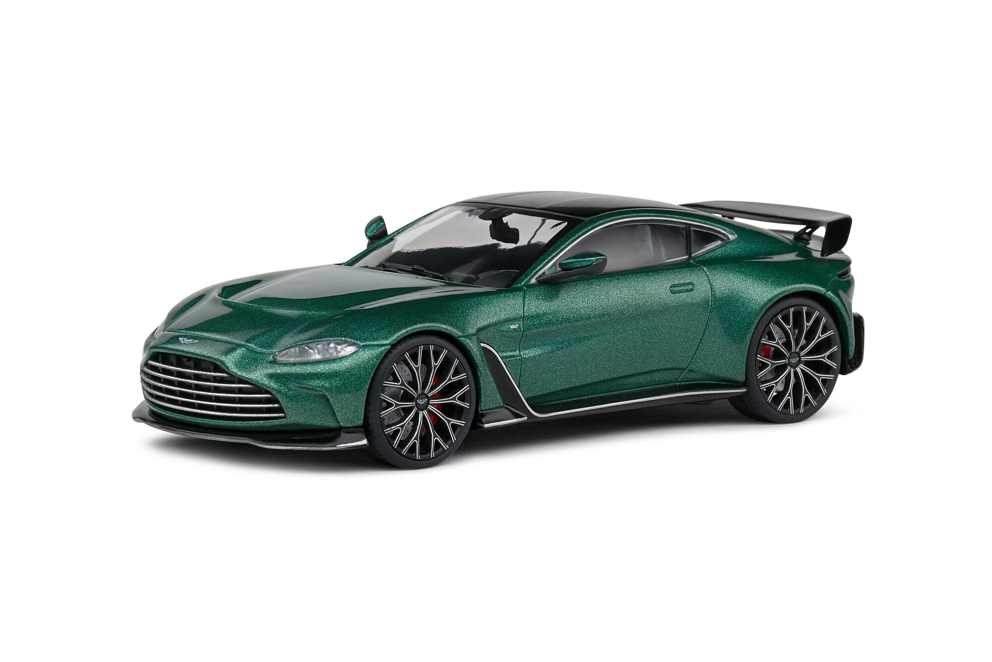 コリアグランドセール 2025 Aston Martin 2022 V12 Vantage ラジコン 2体セット（V12 ラジコン