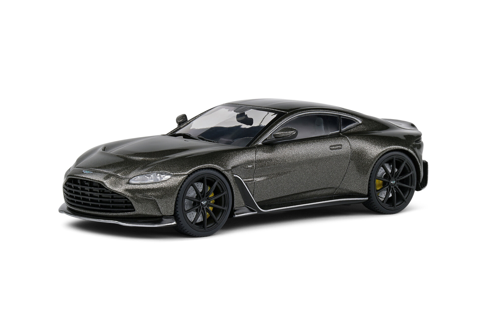 Aston Martin Vantage ミニッツボディ Amazon | 京商 MINI-Z Aston Martin DBR9#009 ミニッツ レーサー