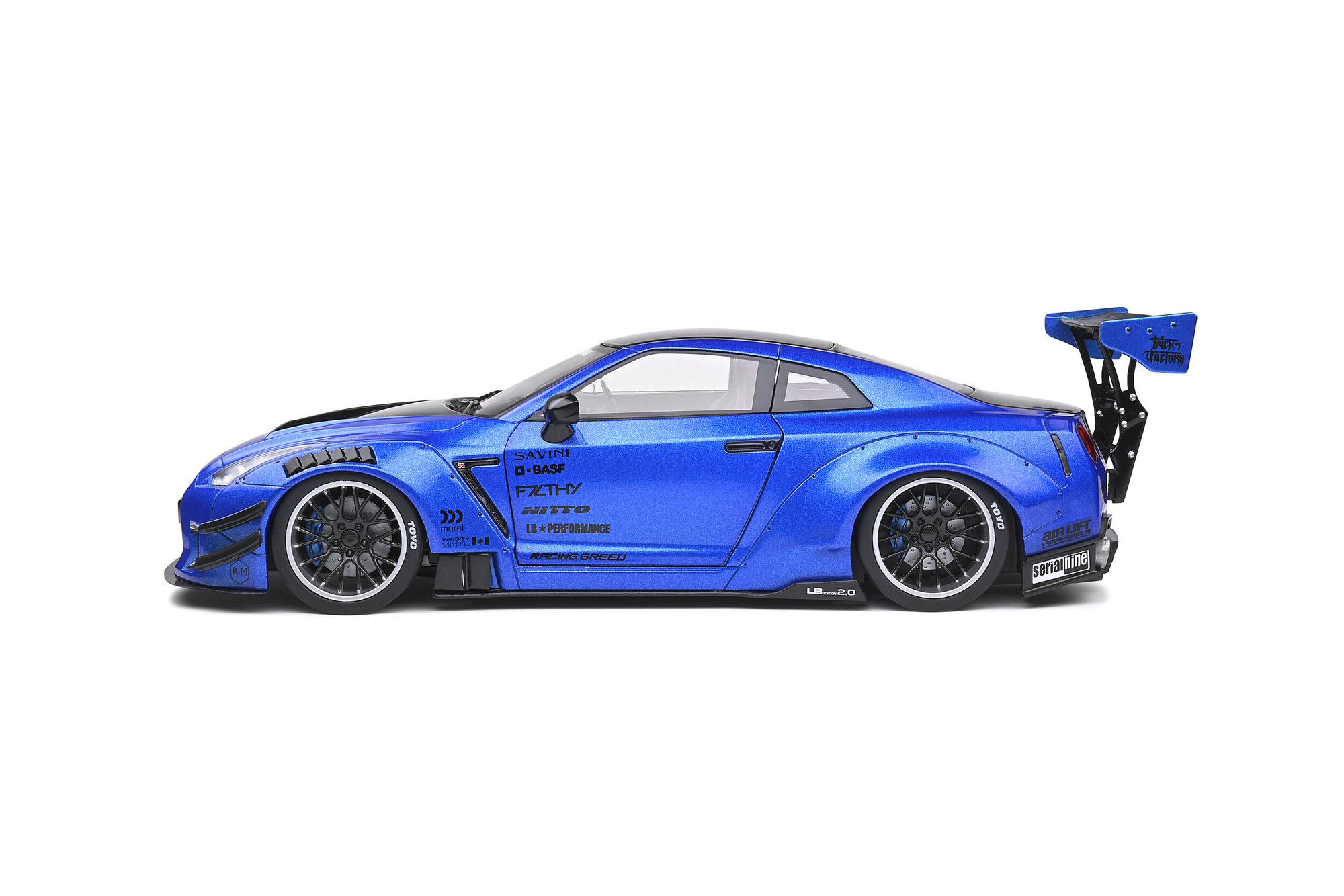 NISSAN GT-R (R35) W/ LIBERTY WALK BODY KIT 2.0 – BLUE