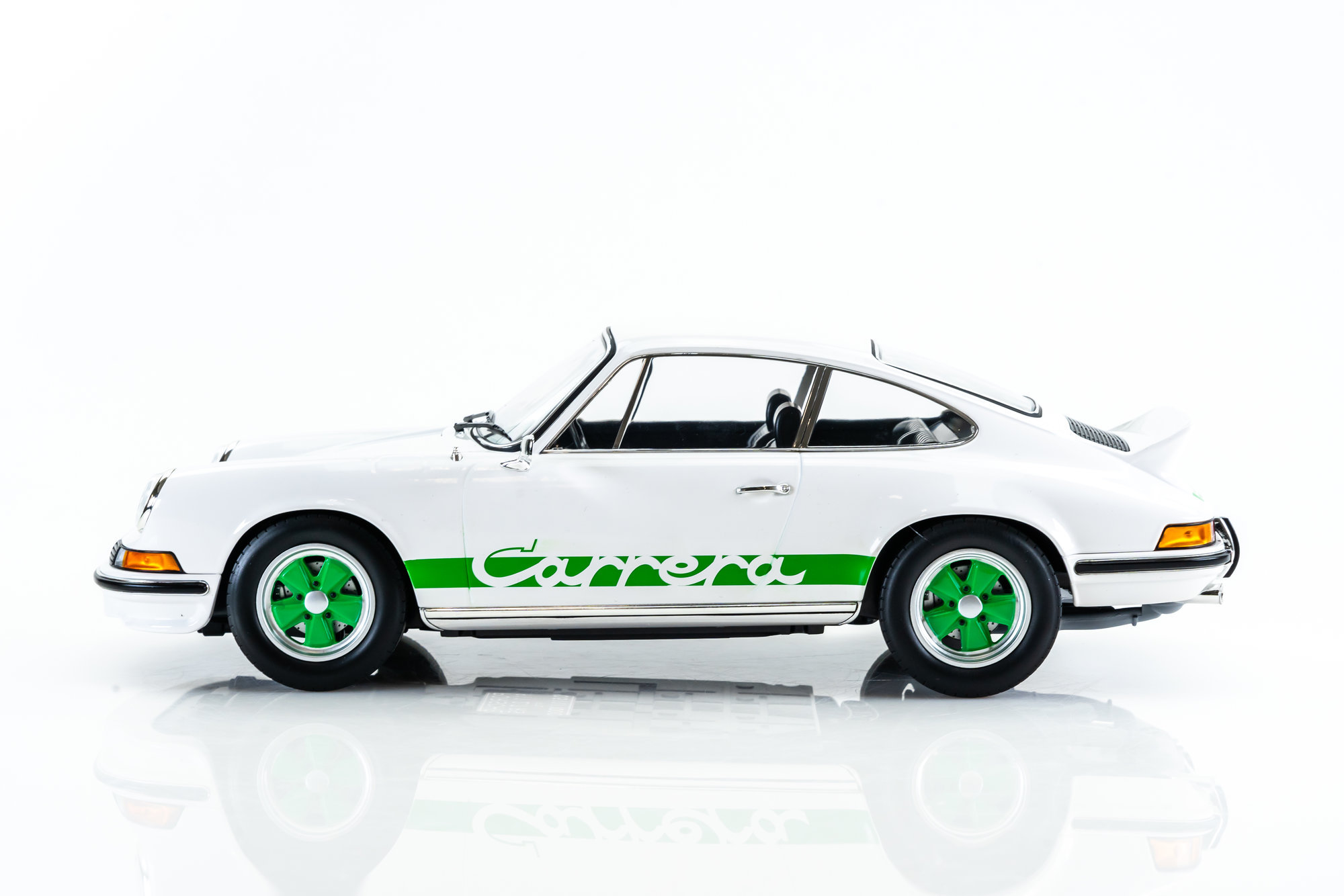 NOREVノレブ 1/12 ポルシェ 911 RS 1973 ホワイト/グリーン Porsche 911 Carrera RS 2.7 1973 White / Viper Green 1/12