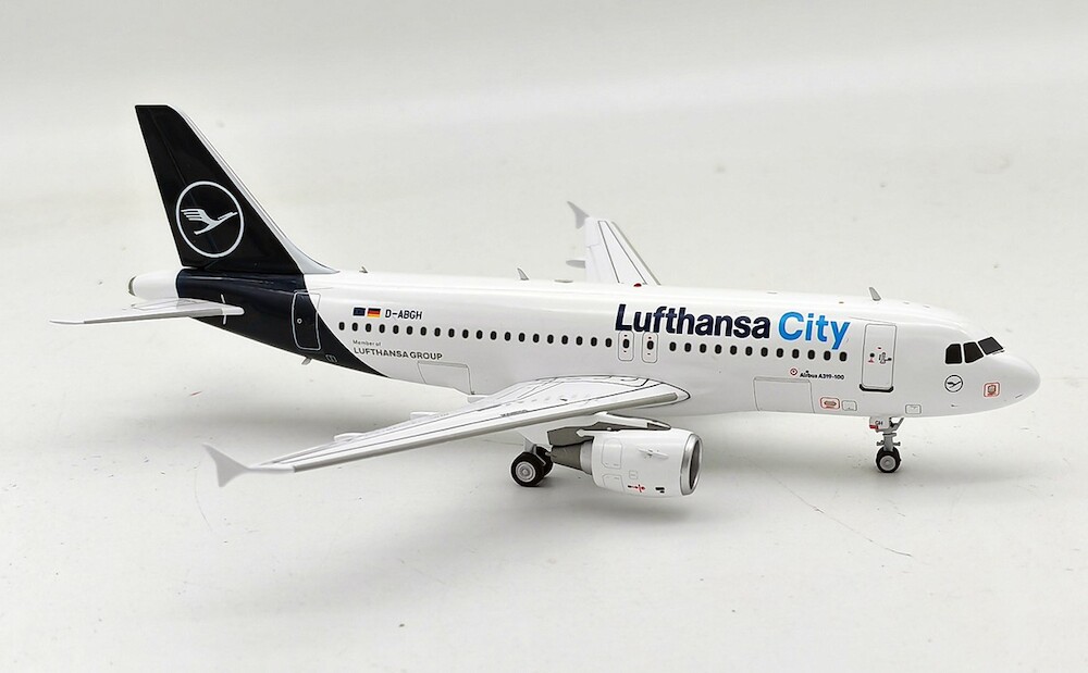herpa Lufthansa Airbus A319-100 1/200 - メルカリ
