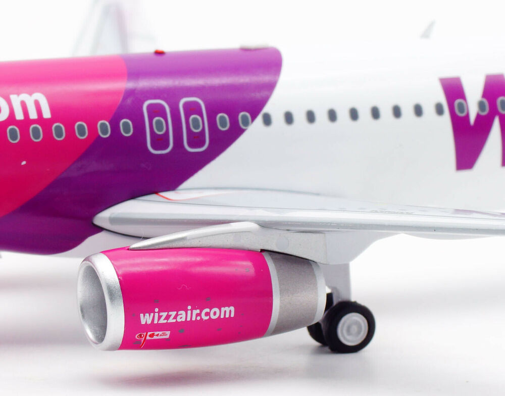 Wizz Air 1/200航空機モデル WIZZ AIR Airlines Airbus A321 Collectable Scale Plastic