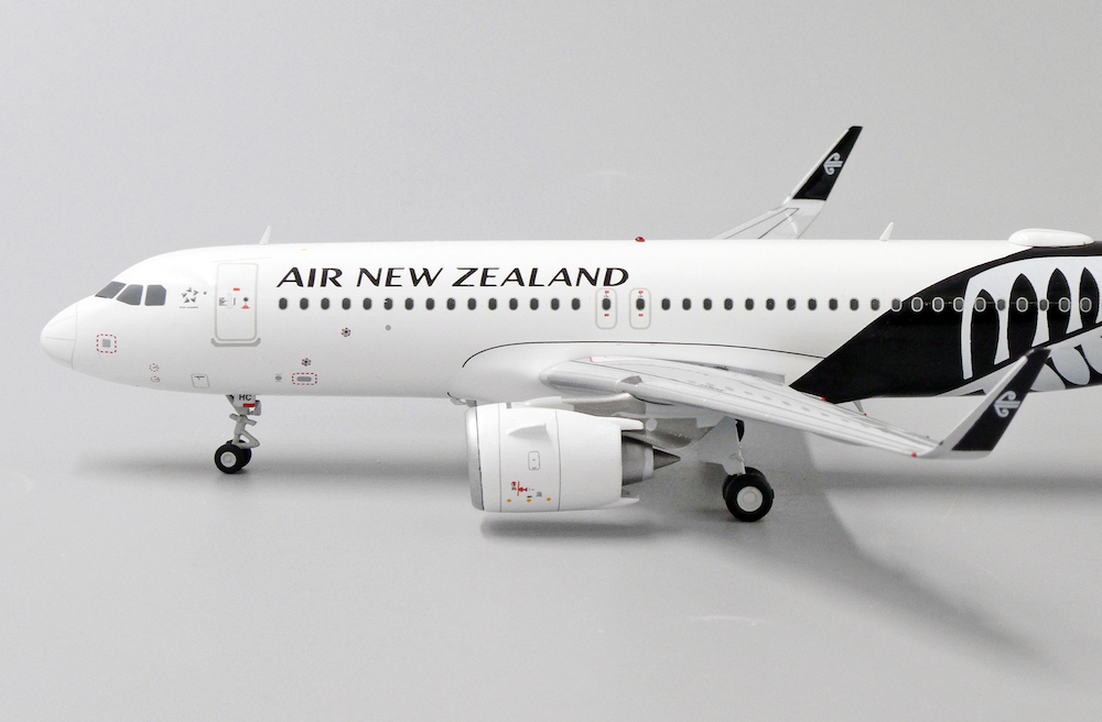 【新品】QingdaoAirlines A320neoモデルプレーン 1/200 2025年最新】a320 neo 1/200の人気アイテム - メルカリ
