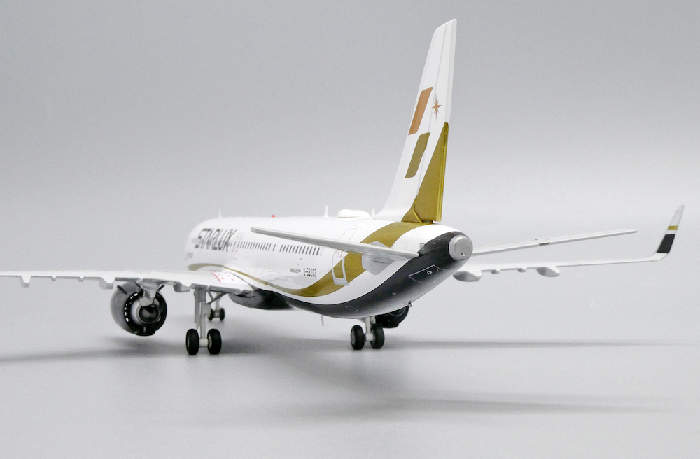 Airbus A321neo Starlux | Modelsnavigator.com