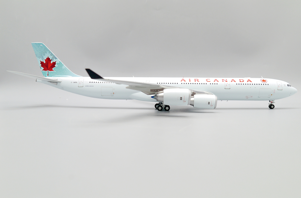 エアカナダ A340-500 C-GKOM 1/200 www.JetCollector.com: Air Canada A340-500 C-GKOL 1:200 Scale