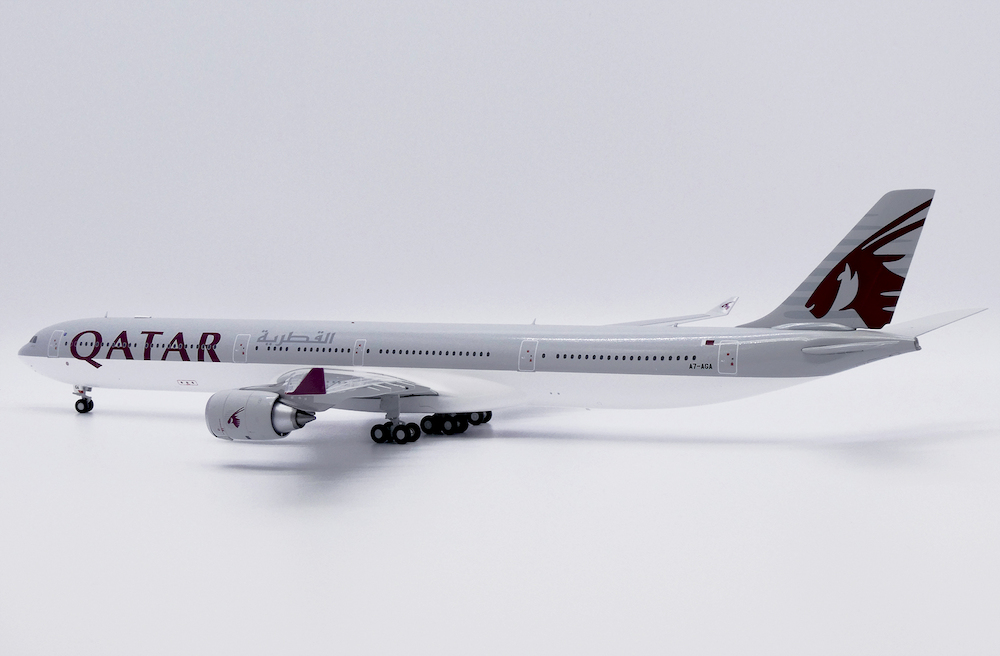 Amazon.com: YANYUESHOP 1/600 Scale Qatar Airways A340-600