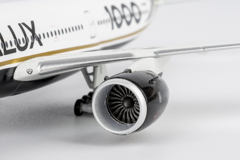 Airbus A350-1000 Starlux Airlines ULTIMATE | Modelsnavigator.com