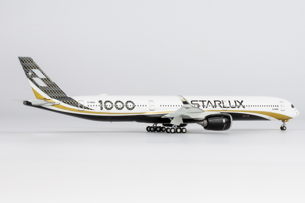 ゆ*様　予約専用商品　STARLUX A350-1000 Airbus A350-1000 Starlux Airlines ULTIMATE | Modelsnavigator.com