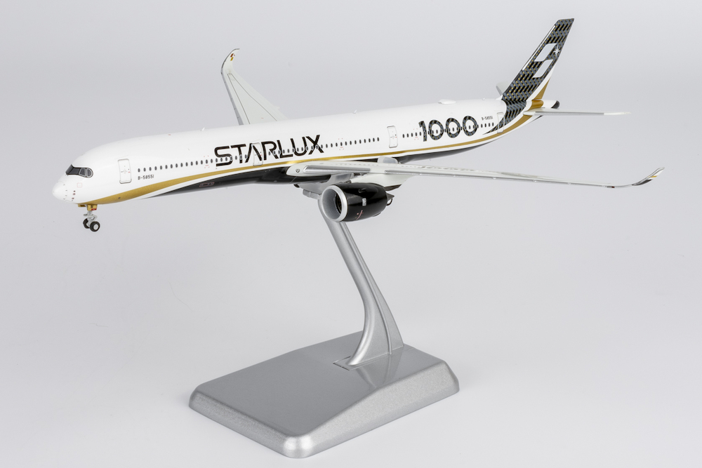 Airbus A350-1000 Starlux Airlines ULTIMATE | Modelsnavigator.com