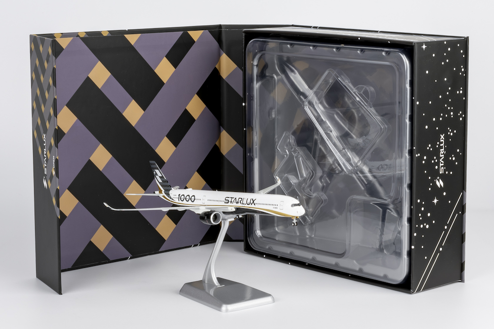 Airbus A350-1000 Starlux Airlines ULTIMATE | Modelsnavigator.com
