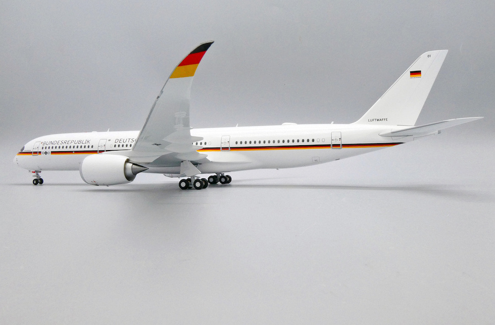 Airbus A350-900 Airbus A350-900