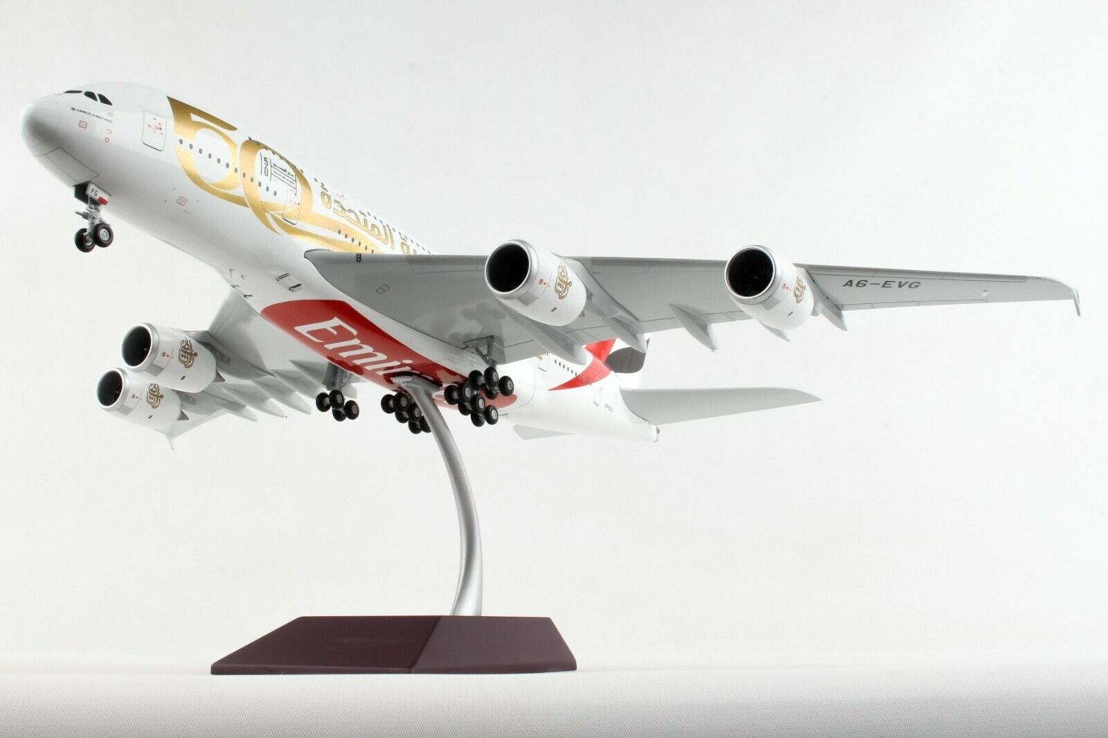Emirates Airbus A380-800 1:200 - xn----7sbbaob4aarslhnc0awf1u.xn--p1ai