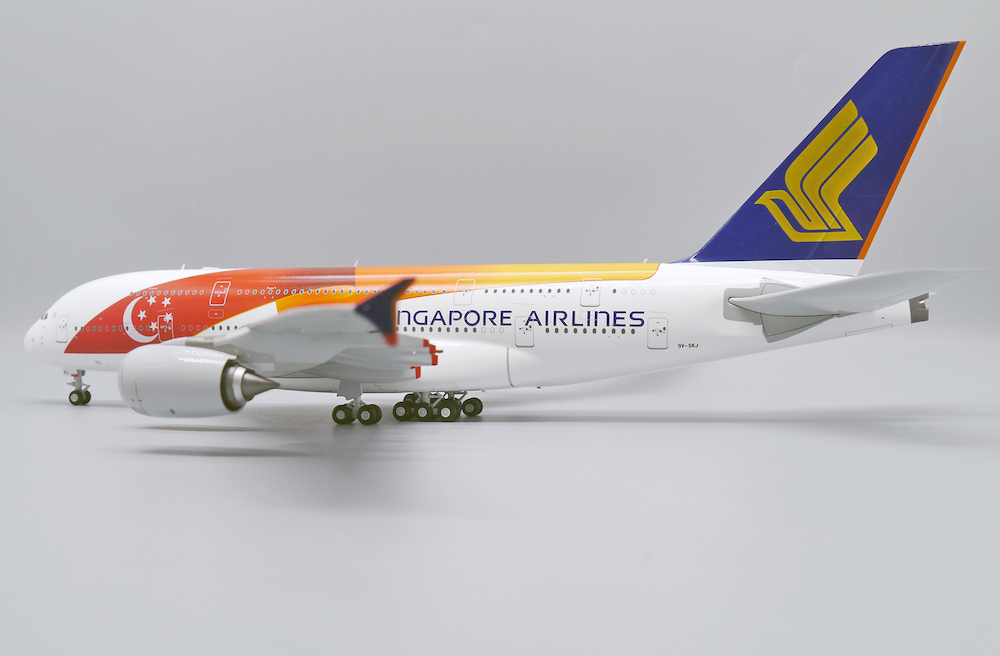 人気ブランドの Airbus A380-800  Airlines Singapore 航空機・ヘリコプター