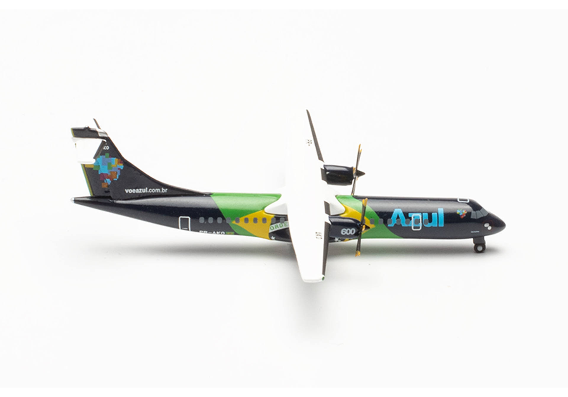 atr-72-600-azul-brazilian-flag-livery-modelsnavigator