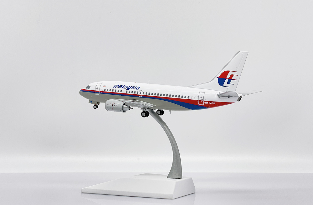 Boeing 737-500 Malaysia Airlines | Modelsnavigator.com