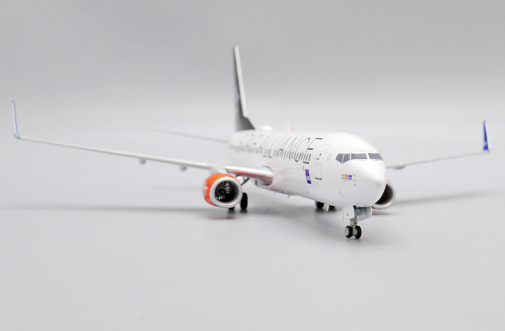 スカンジナビア航空 737-800 LN-RRE 1/400 スカンジナビア航空 737-800 LN-RRE 1/400