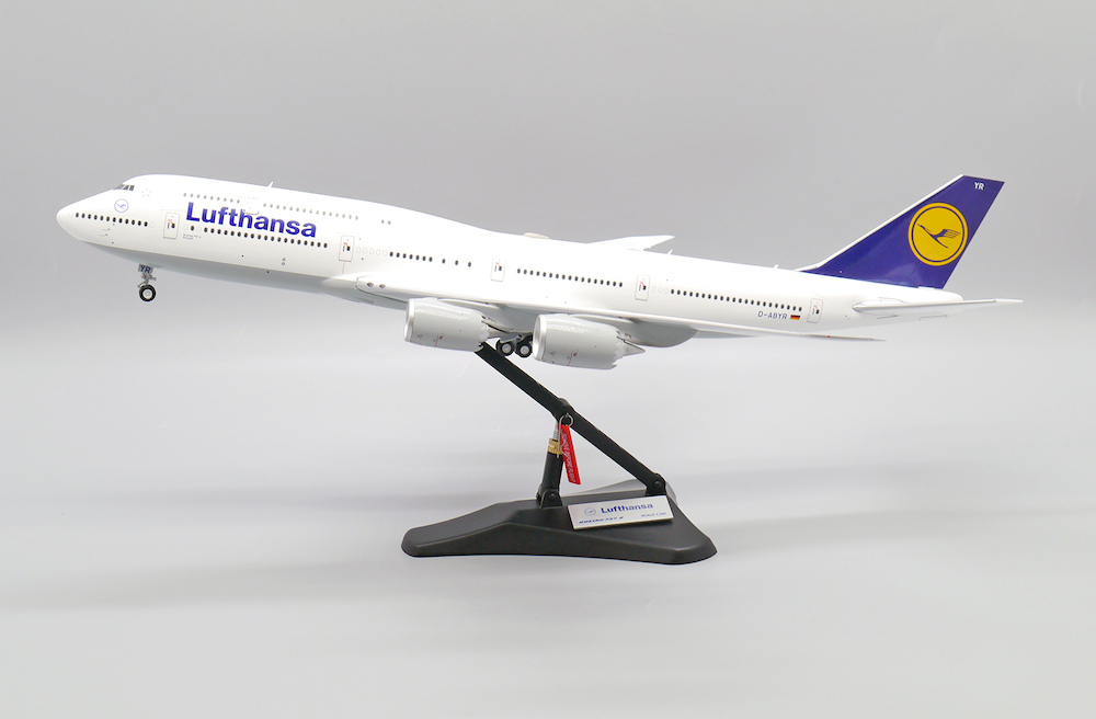 ⑧Starfliyer社　Airbus A320　1/100 非売品 SFJ1003 STARFLYER A320S JA27MC 1:100 木製スタンド 完売しま