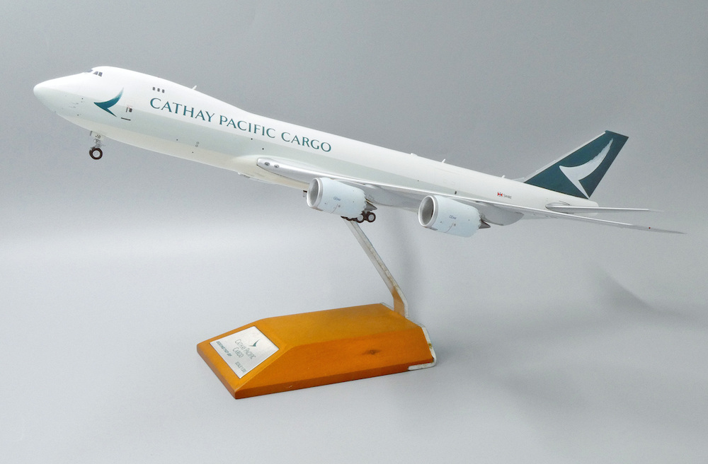 JC Wings 1/200 Cathay Pacific B747-8F Unboxing and Review