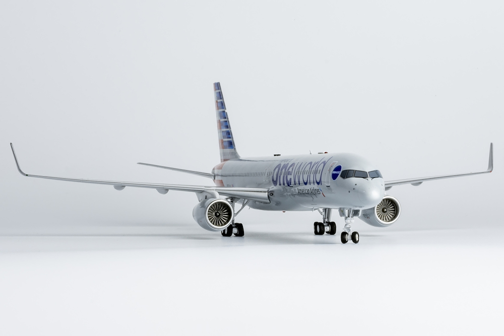Modello Aereo Boeing 707 American Airlines 1:200 - InFlight 200 Lucido N8406