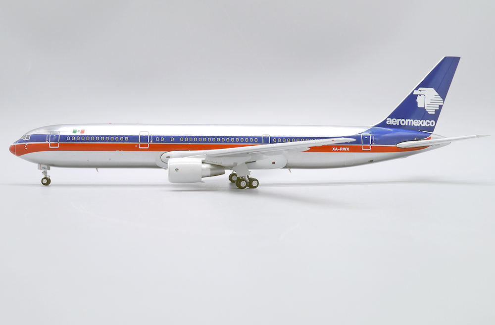 アエロメヒコ航空 767-300ER XA-APB 1/400 お取り寄せ商品】1/400 767-300ER アエロメヒコ航空 XA-APB