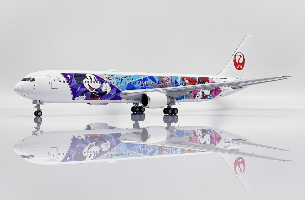 Boeing 767-300ER Japan Airlines 