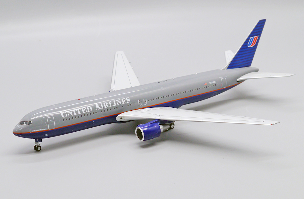 Boeing 767 300ER United Airlines Battleship