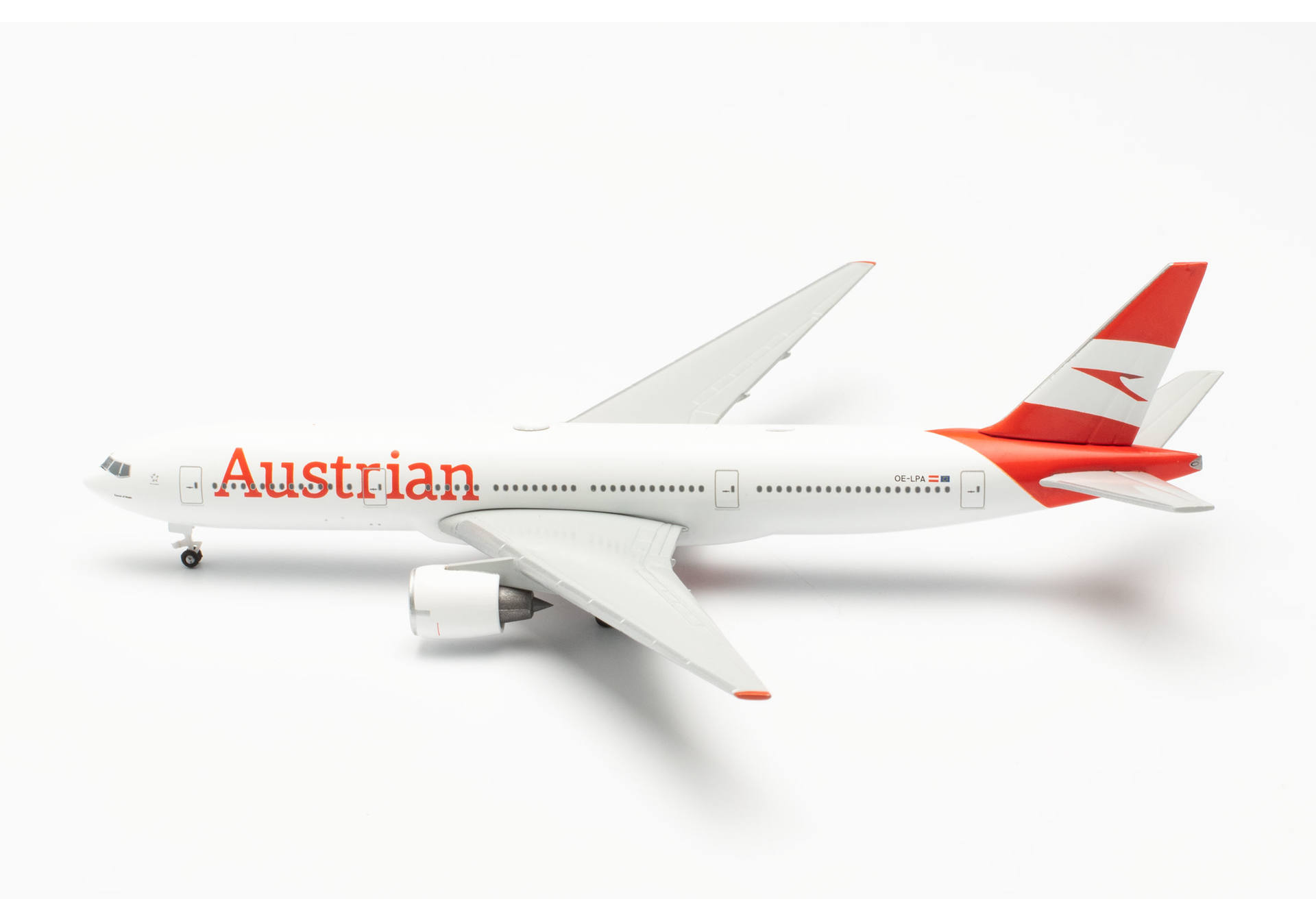 Austrian オーストラリア航空｜Boeing 777-200｜1:200 Amazon.com: Inflight200 1:200 Austrian Airlines Boeing 777