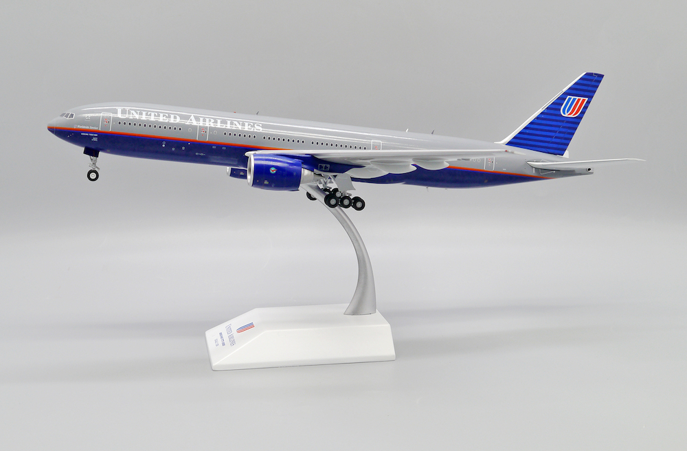 Amazon.com: Flight Miniatures Japan Airlines (89-03) 777-200