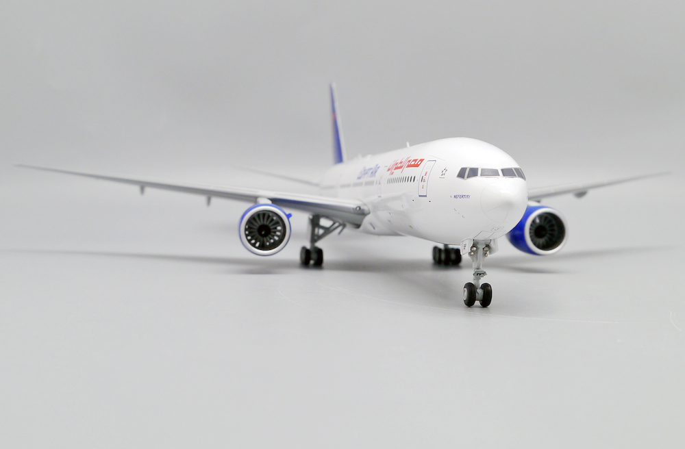 航空機・ヘリコプター JC WINGS 1/200 EGYPTAIR A220-300 SU-GEY Amazon.com: JC Wings Egypt Air A220-300 SU-GEY 1:200 DIECAST