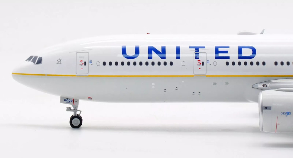 Boeing 777-200ER United Airlines | Modelsnavigator.com